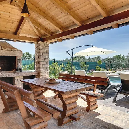 Jela Tatil Evi Medulin